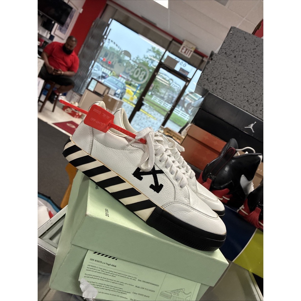 Off-White c/o Virgil Abloh White Men's Low Used Vulcanized With OG Box 📦 SZ 44